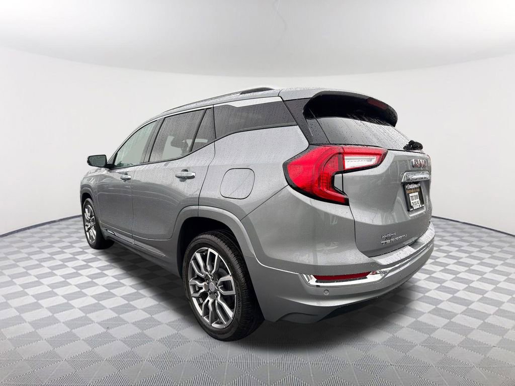 Used 2024 GMC Terrain Denali w/ Denali Premium Package image 7