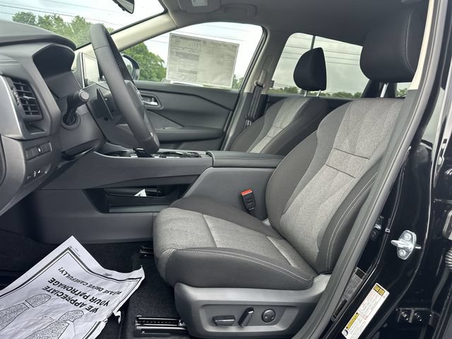 New 2026 Nissan Rogue SV w/ Cold Weather Package AWD/4WD image 17