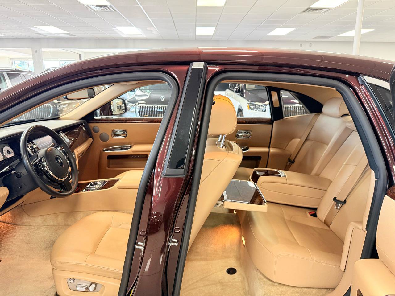 Used 2011 Rolls-Royce Ghost RWD image 13
