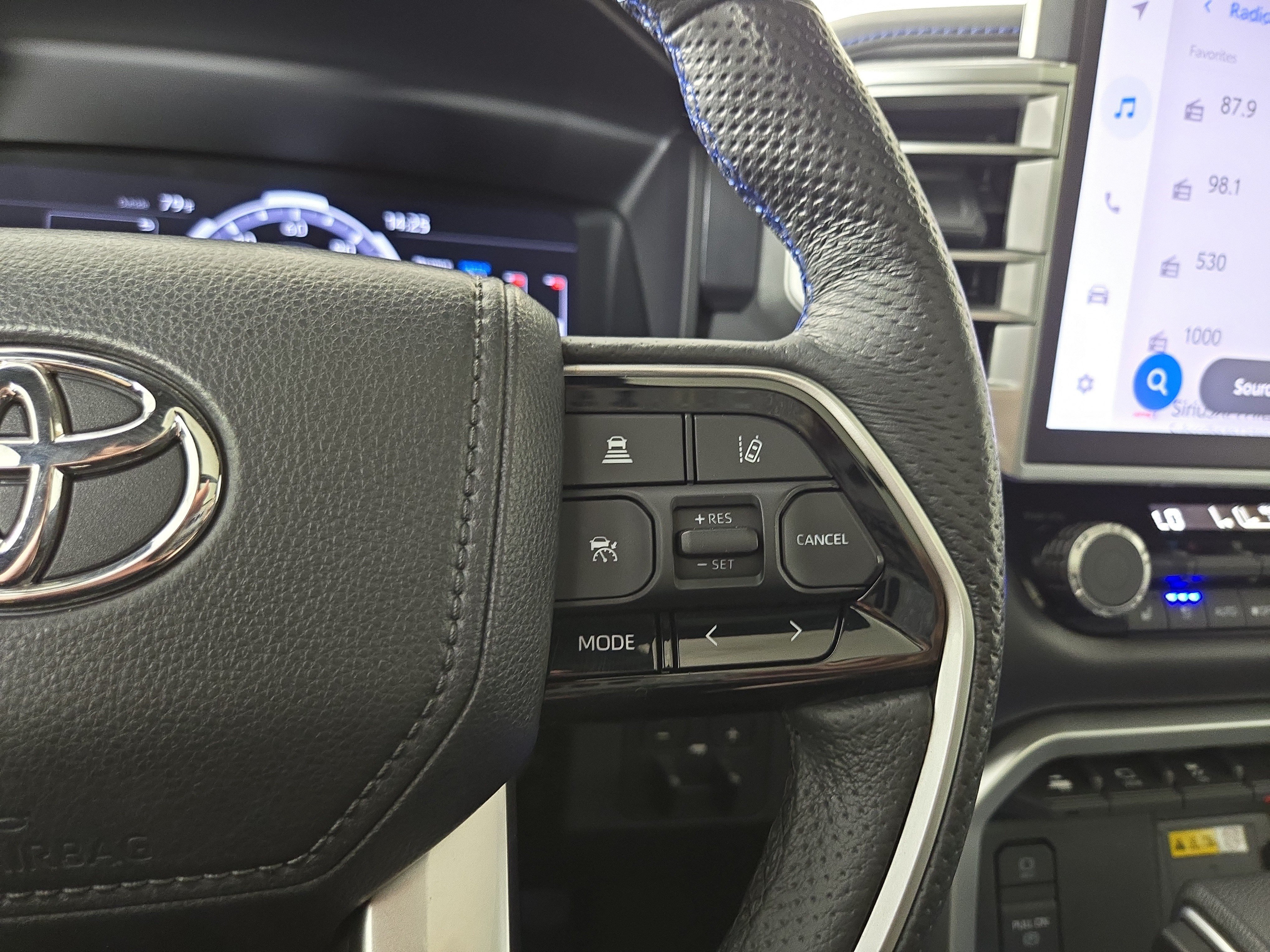 Used 2023 Toyota Sequoia Platinum AWD/4WD image 17