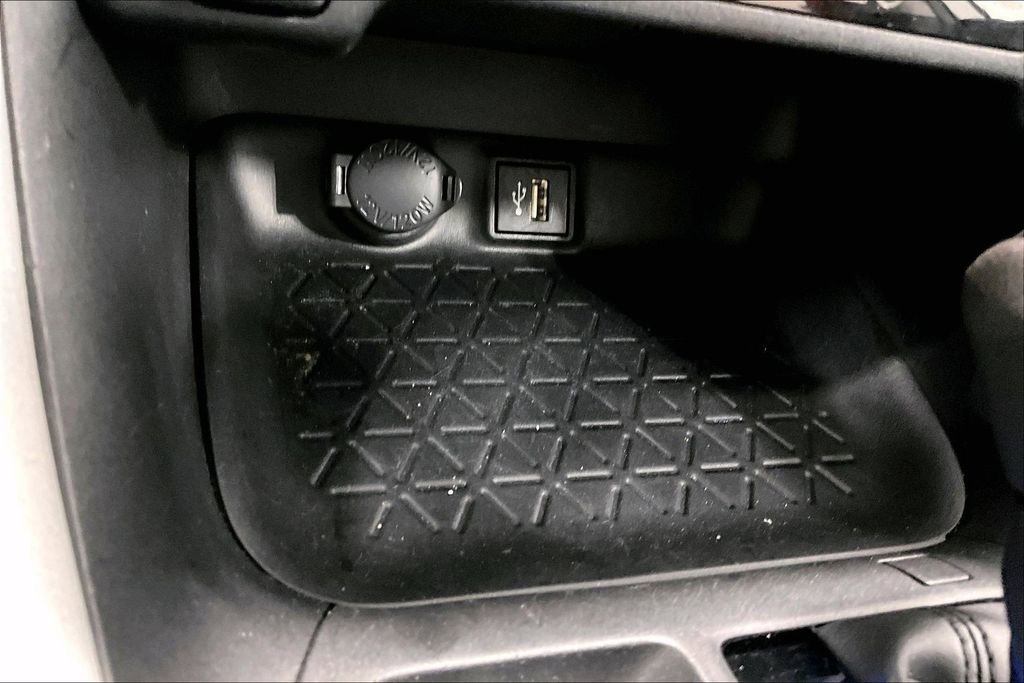 Used 2024 Toyota RAV4 XLE image 30