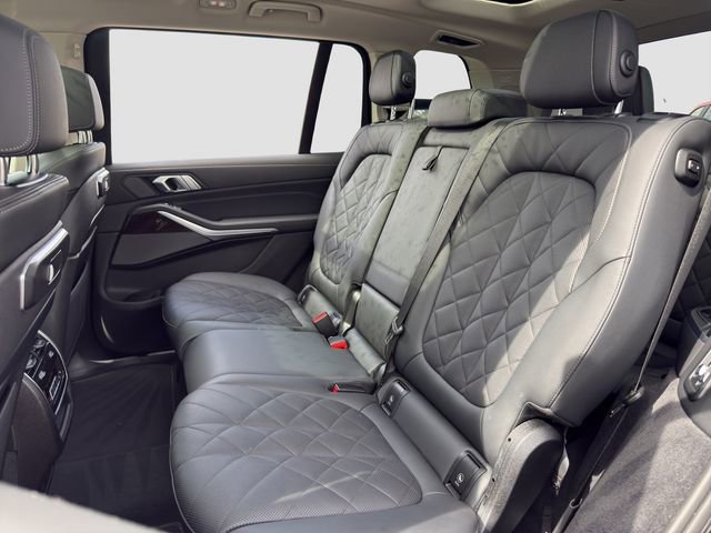Used 2024 BMW X7 xDrive40i image 13