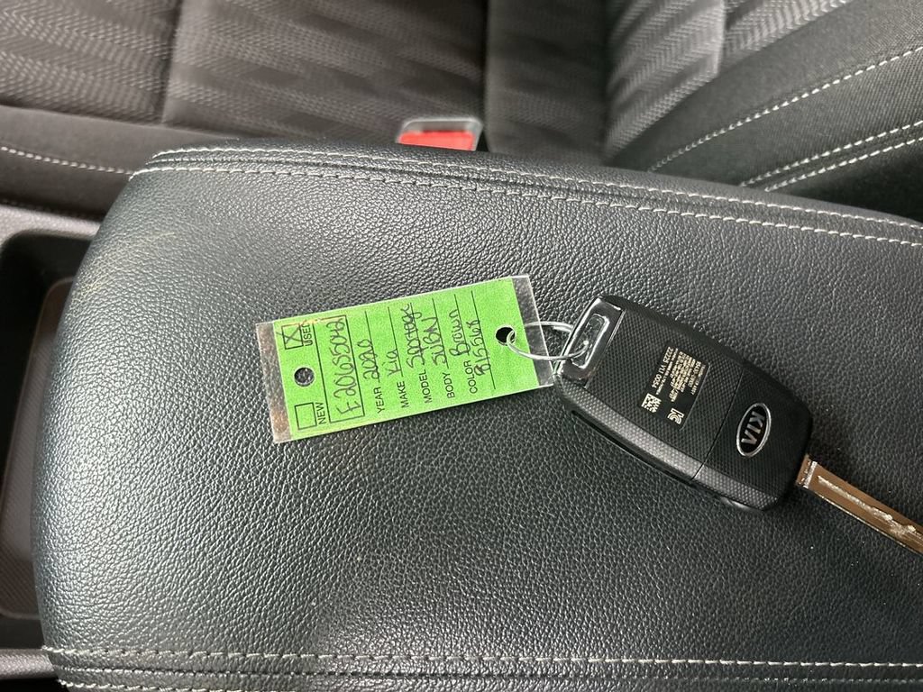 Used 2020 Kia Sportage LX AWD/4WD image 12