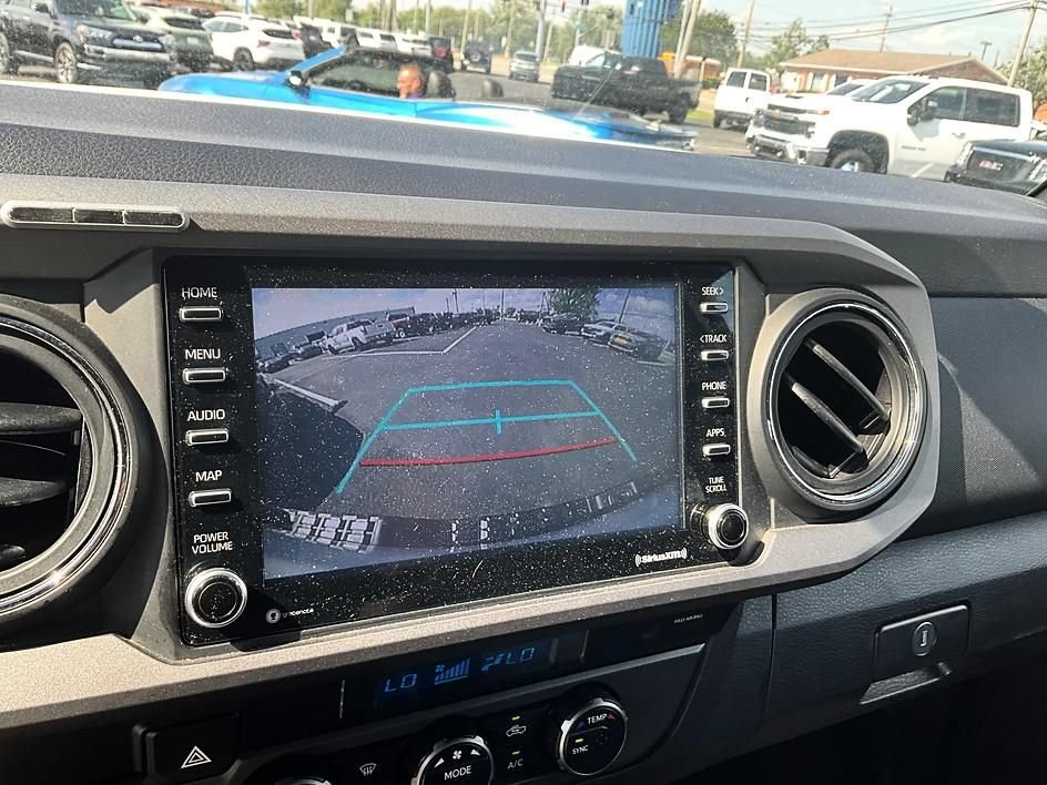 Used 2023 Toyota Tacoma TRD Off-Road AWD/4WD image 20