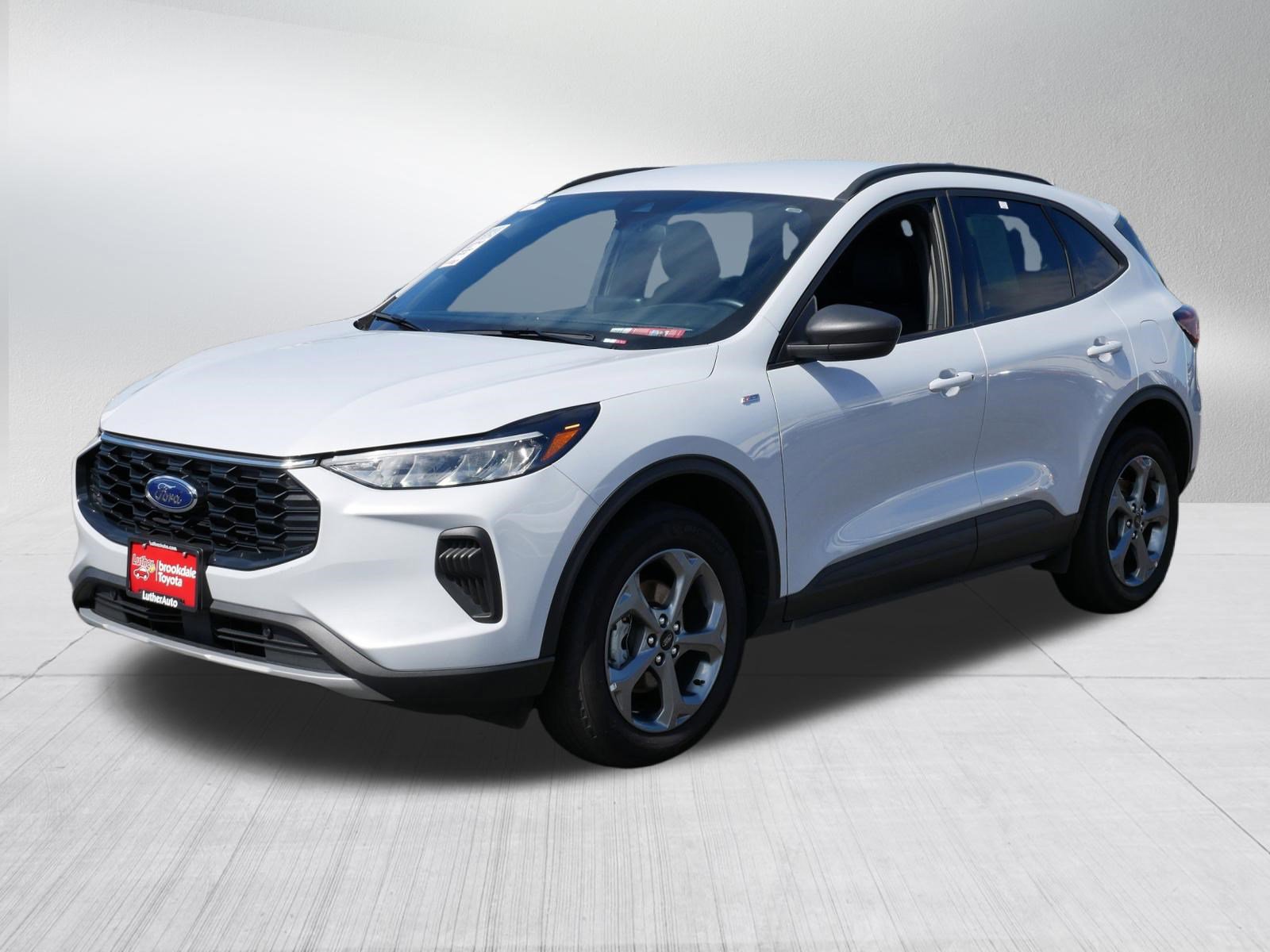 Used 2025 Ford Escape ST-Line AWD/4WD image 3