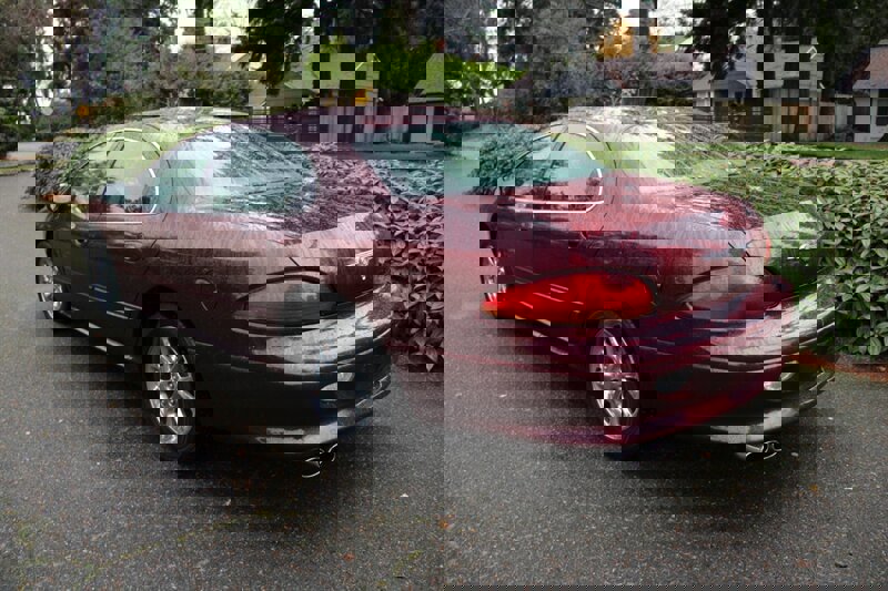 Used 2000 Chrysler LHS image 4