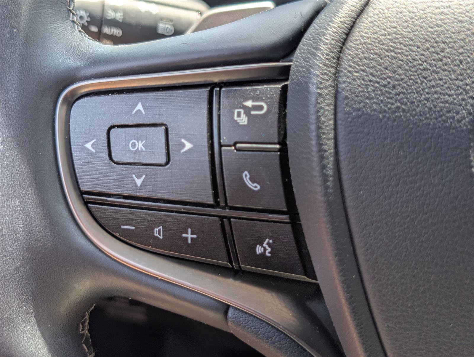 Certified 2020 Lexus ES 350 w/ Accessory Package 2 FWD image 22