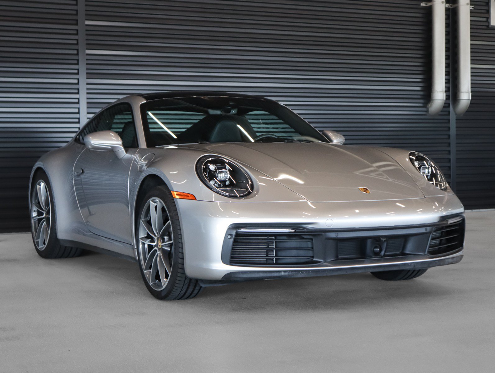 Used 2023 Porsche 911 Carrera w/ Premium Package RWD image 7
