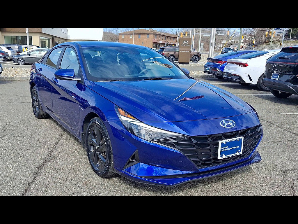 Certified 2023 Hyundai Elantra SEL image 3