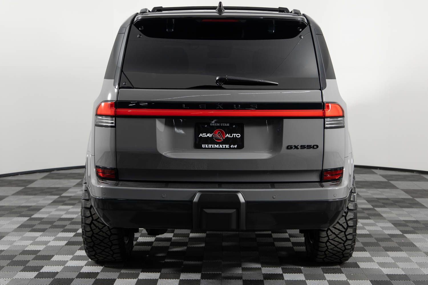 Used 2024 Lexus GX 550 w/ Accessory Package (2T) image 6