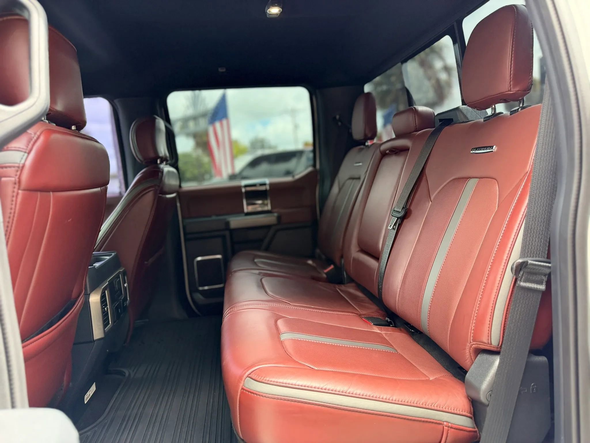 Used 2022 Ford F450 Platinum w/ FX4 Off-Road Package AWD/4WD image 19