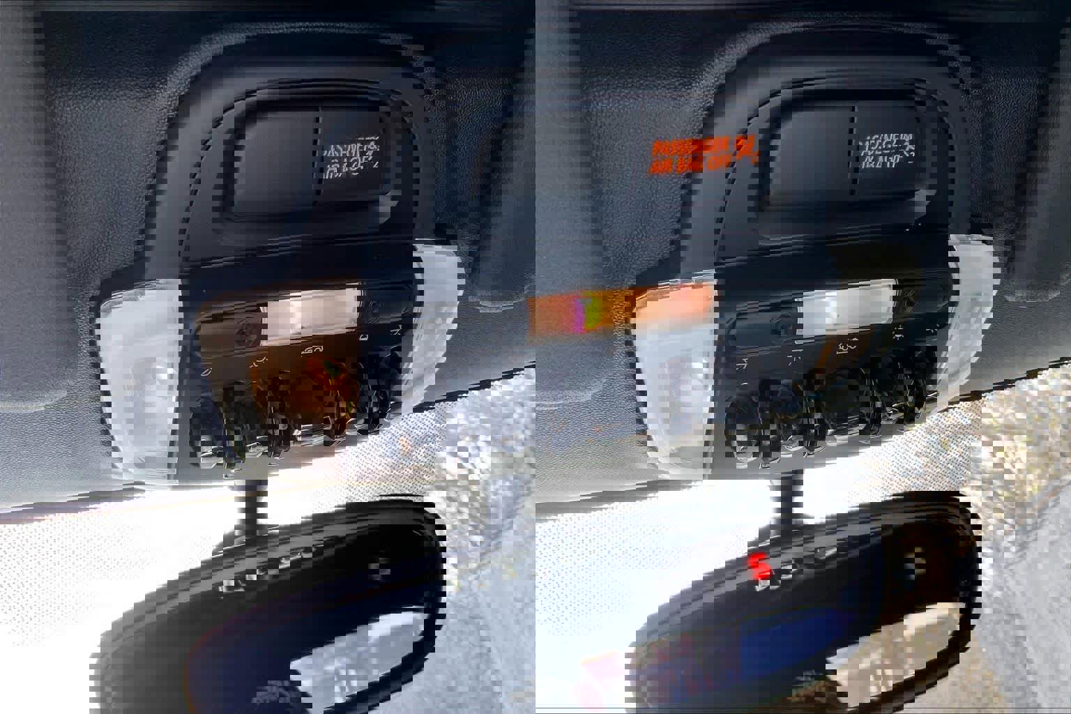 Used 2018 MINI Cooper S image 32