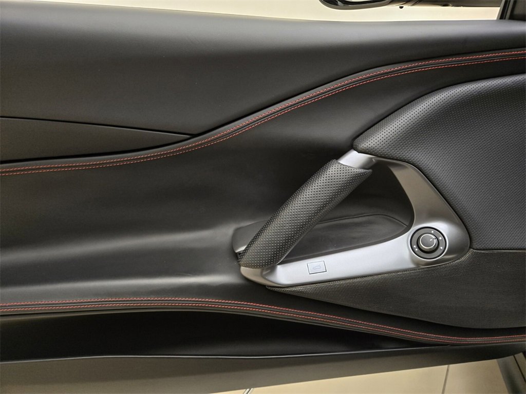 Used 2020 Ferrari 812 Superfast image 30