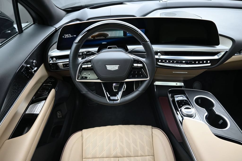 Used 2026 Cadillac Lyriq Signature Luxury w/ Nappa Leather Package AWD/4WD image 12