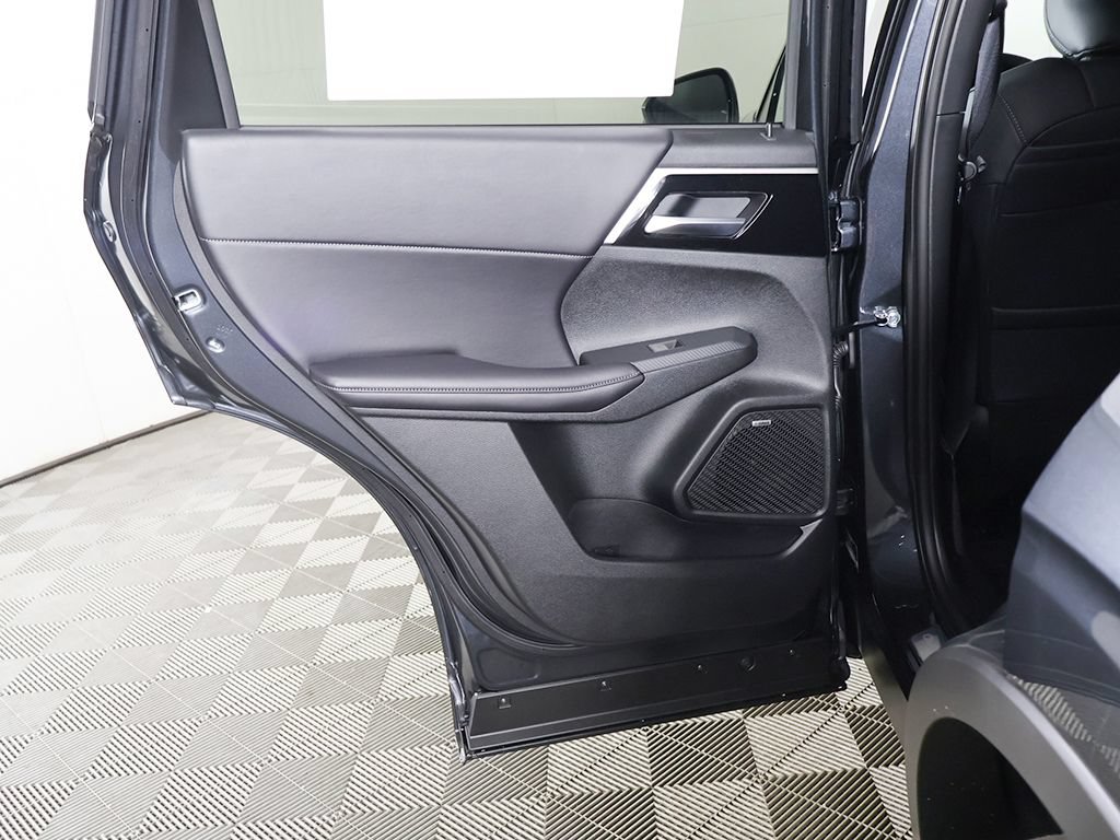 New 2026 Mitsubishi Outlander LE AWD/4WD image 21