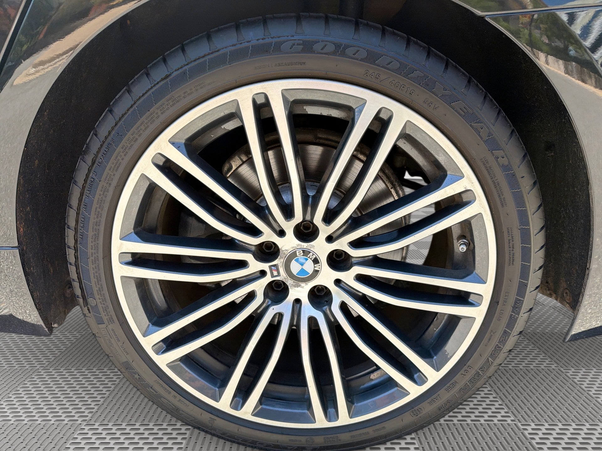 Used 2018 BMW 530i xDrive w/ M Sport Package AWD/4WD image 29