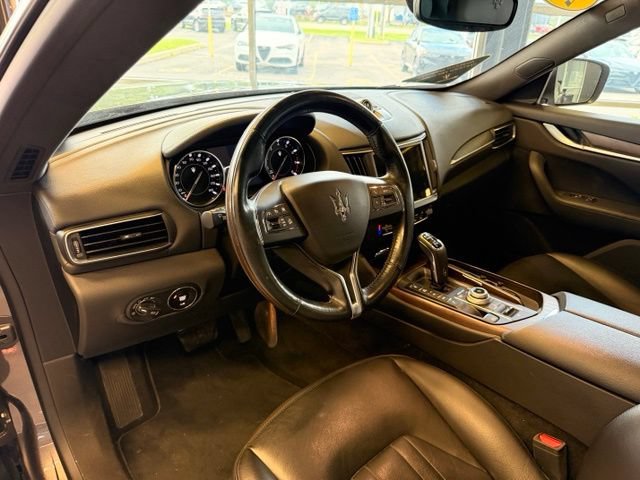 Used 2021 Maserati Levante AWD/4WD image 16
