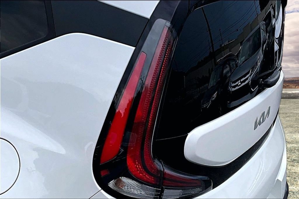 Used 2023 Kia Soul FWD image 23