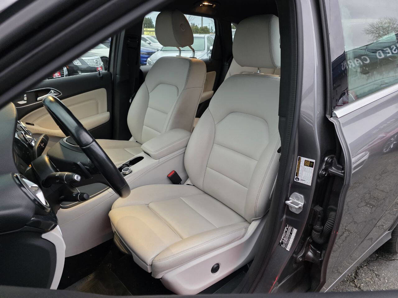 Used 2017 Mercedes-Benz B 250e B 250e 4dr Hatchback image 14