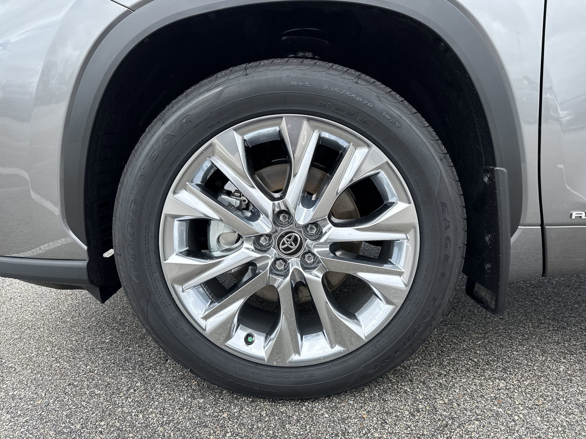 New 2026 Toyota Highlander Limited AWD/4WD image 19