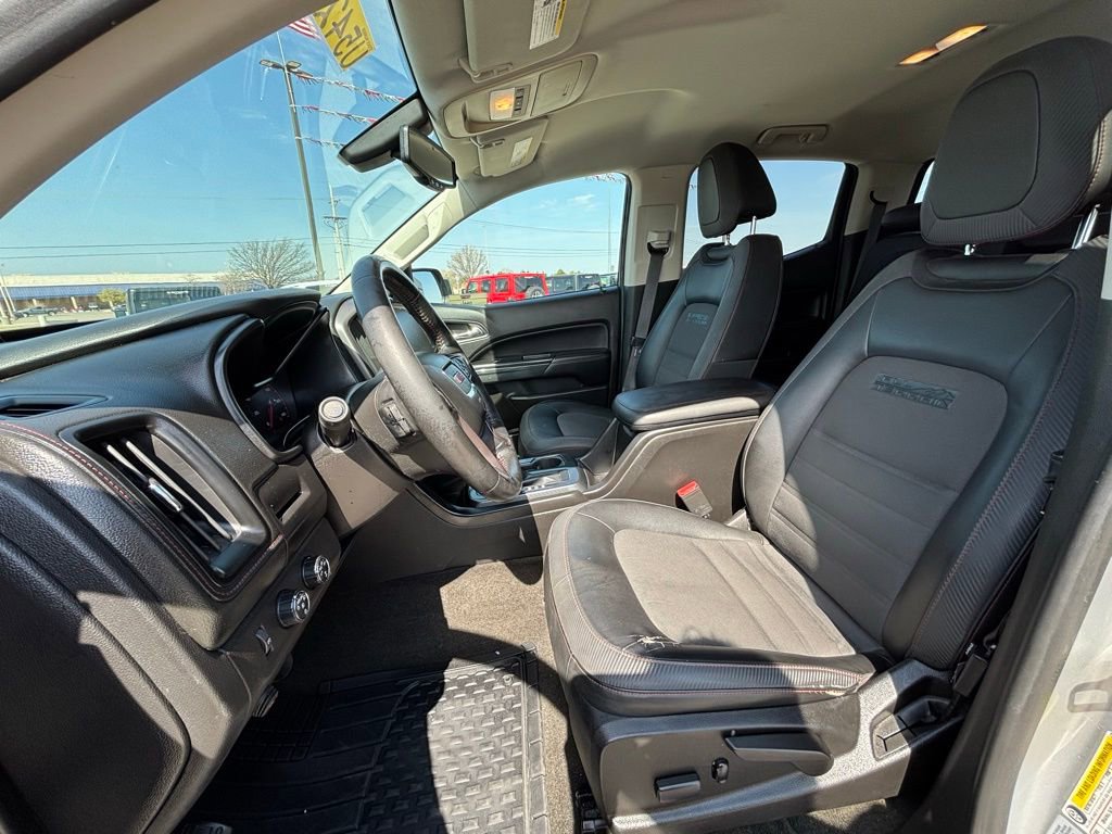 Used 2016 GMC Canyon SLE w/ All Terrain Package image 15