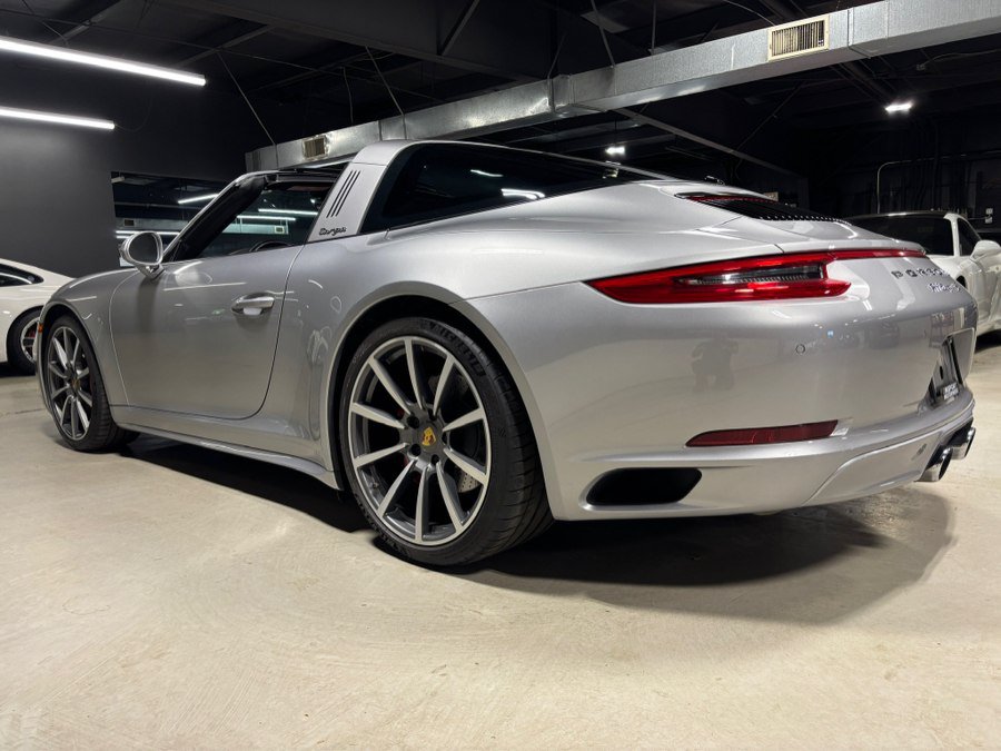 Used 2019 Porsche 911 Targa 4S AWD/4WD image 6