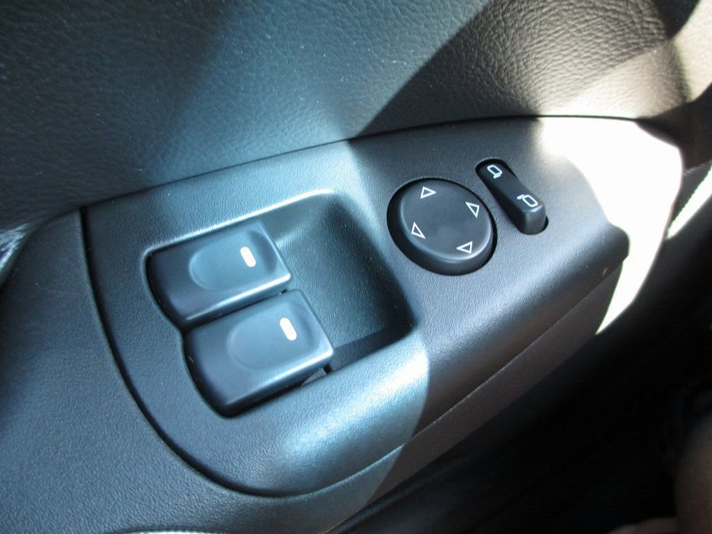 Used 2007 Chevrolet Corvette Convertible w/ Preferred Equipment Group image 17