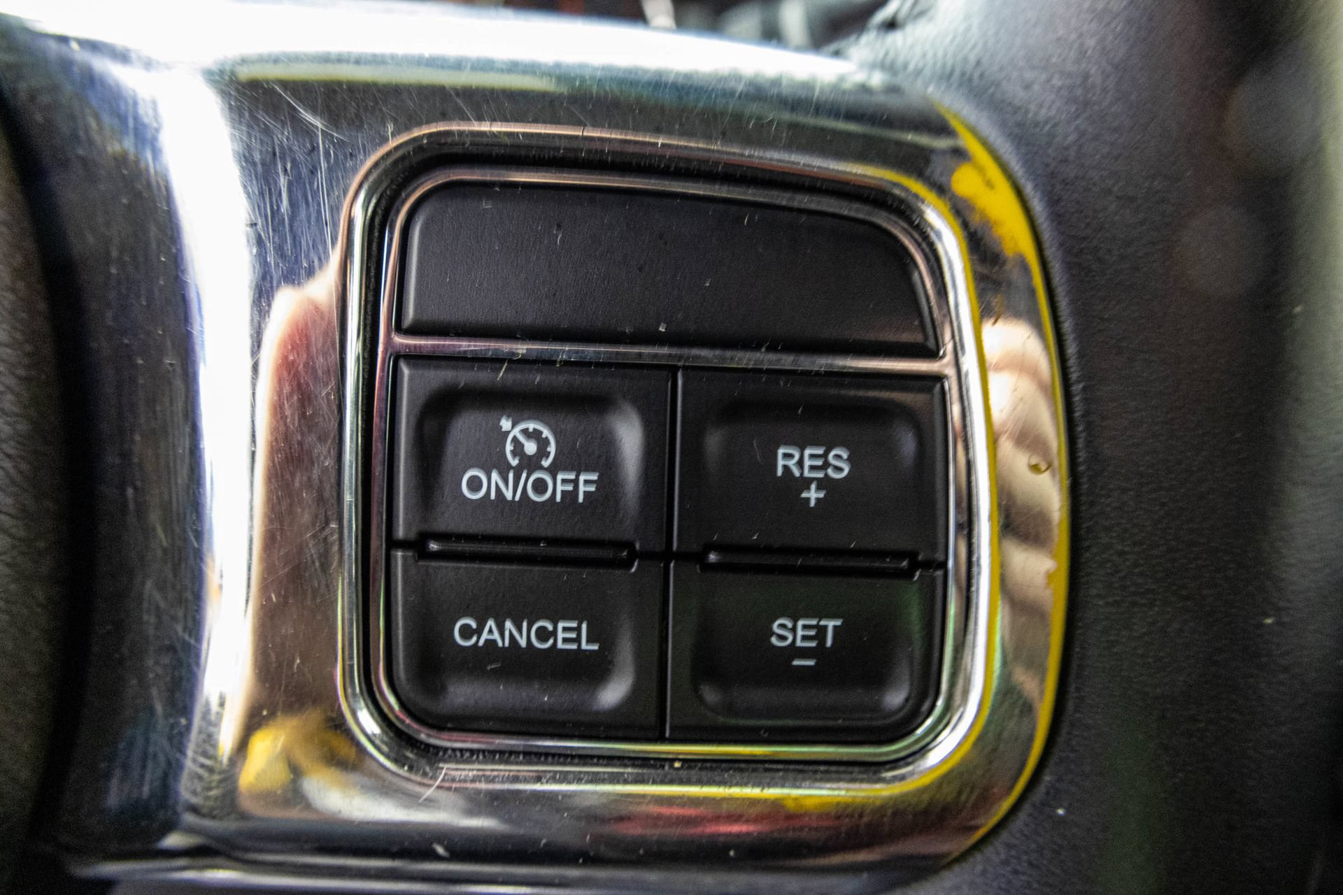 Used 2017 Jeep Wrangler Unlimited Sahara w/ Connectivity Group AWD/4WD image 29