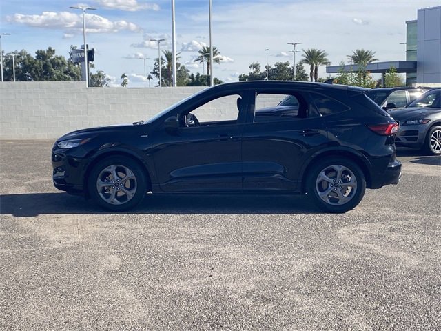 Used 2023 Ford Escape ST-Line image 10