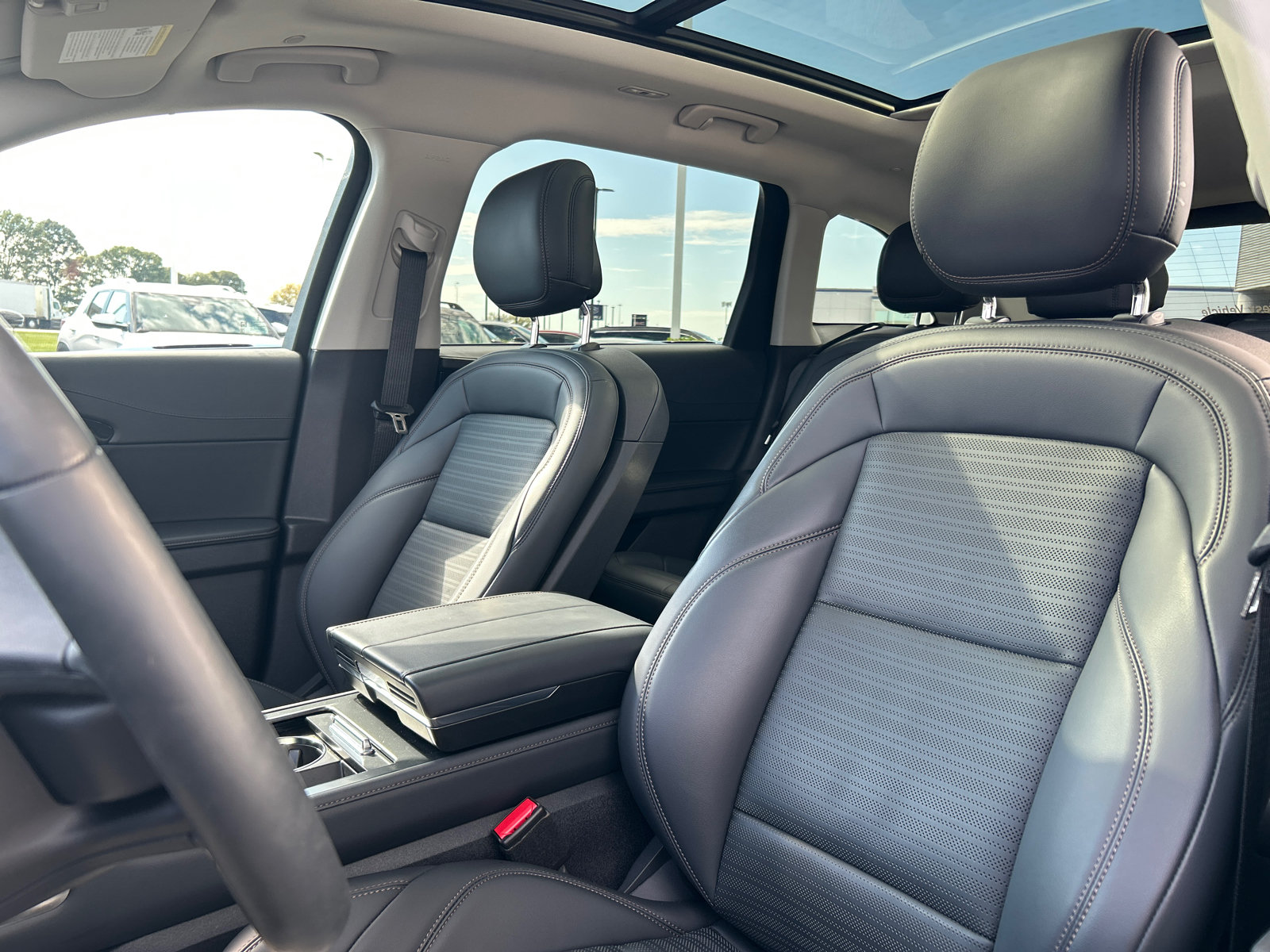 New 2026 Lincoln Nautilus Reserve AWD/4WD image 28