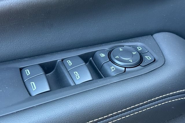 New 2026 GMC Yukon Elevation w/ Elevation Premium Package AWD/4WD image 12