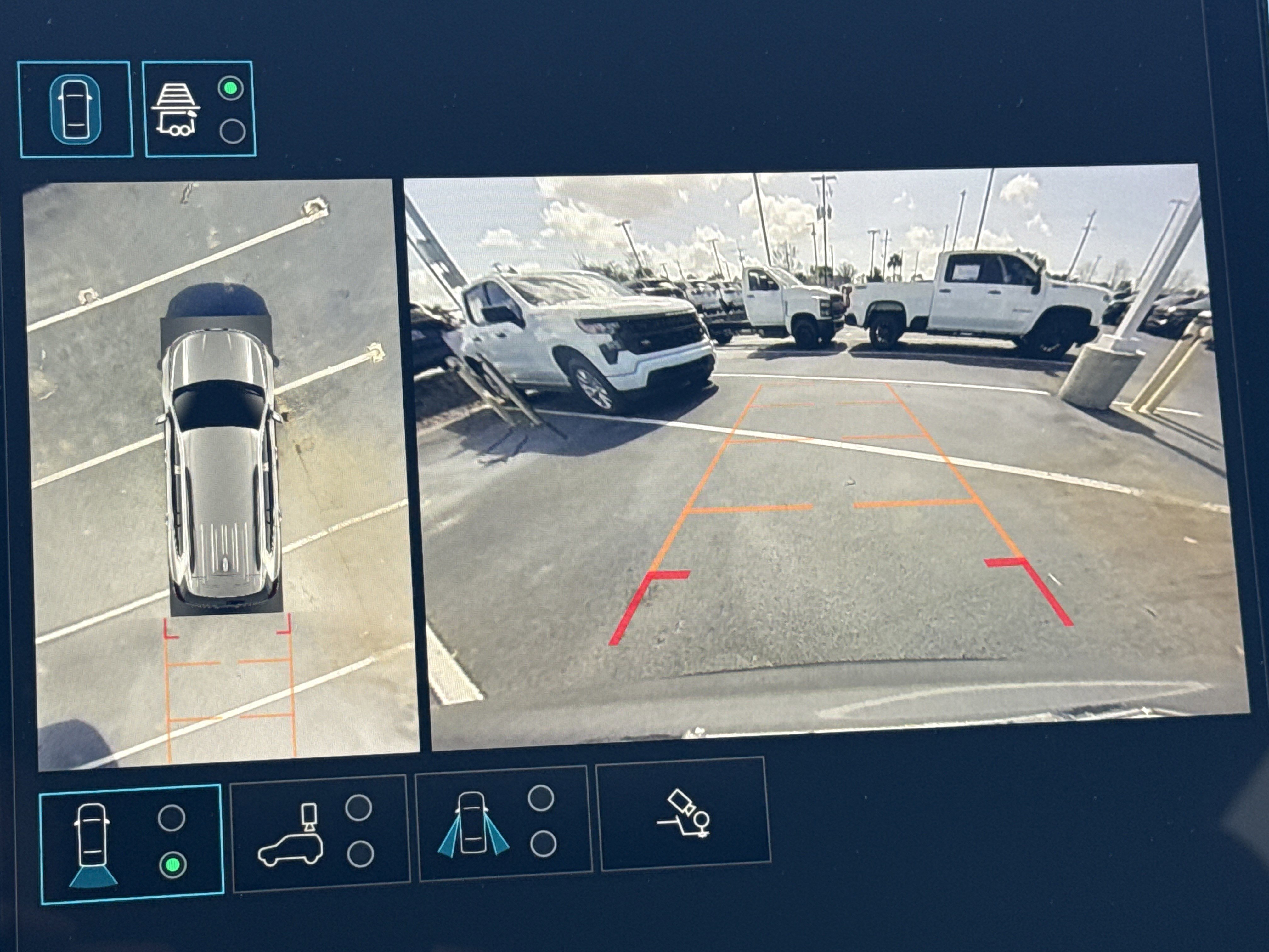 Used 2025 GMC Acadia Elevation image 37