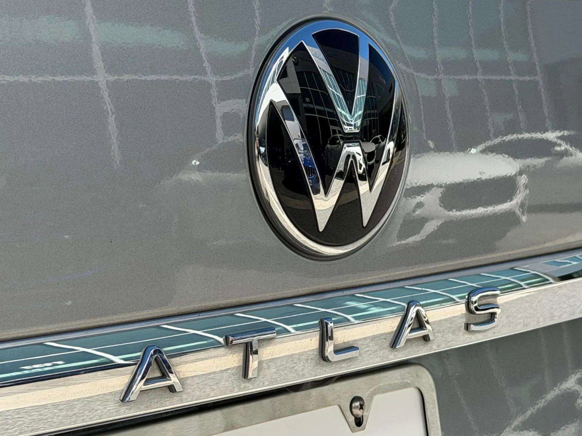 Used 2021 Volkswagen Atlas Cross Sport SE image 23