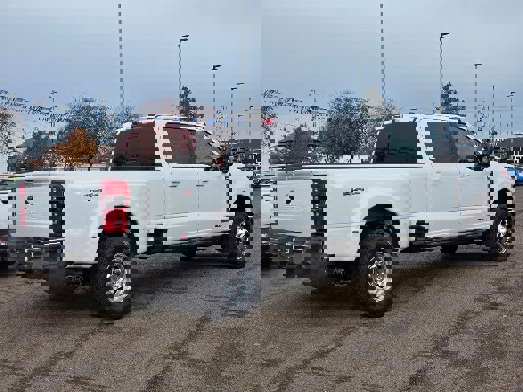 New 2025 Ford F350 Lariat w/ Lariat Ultimate Package image 33