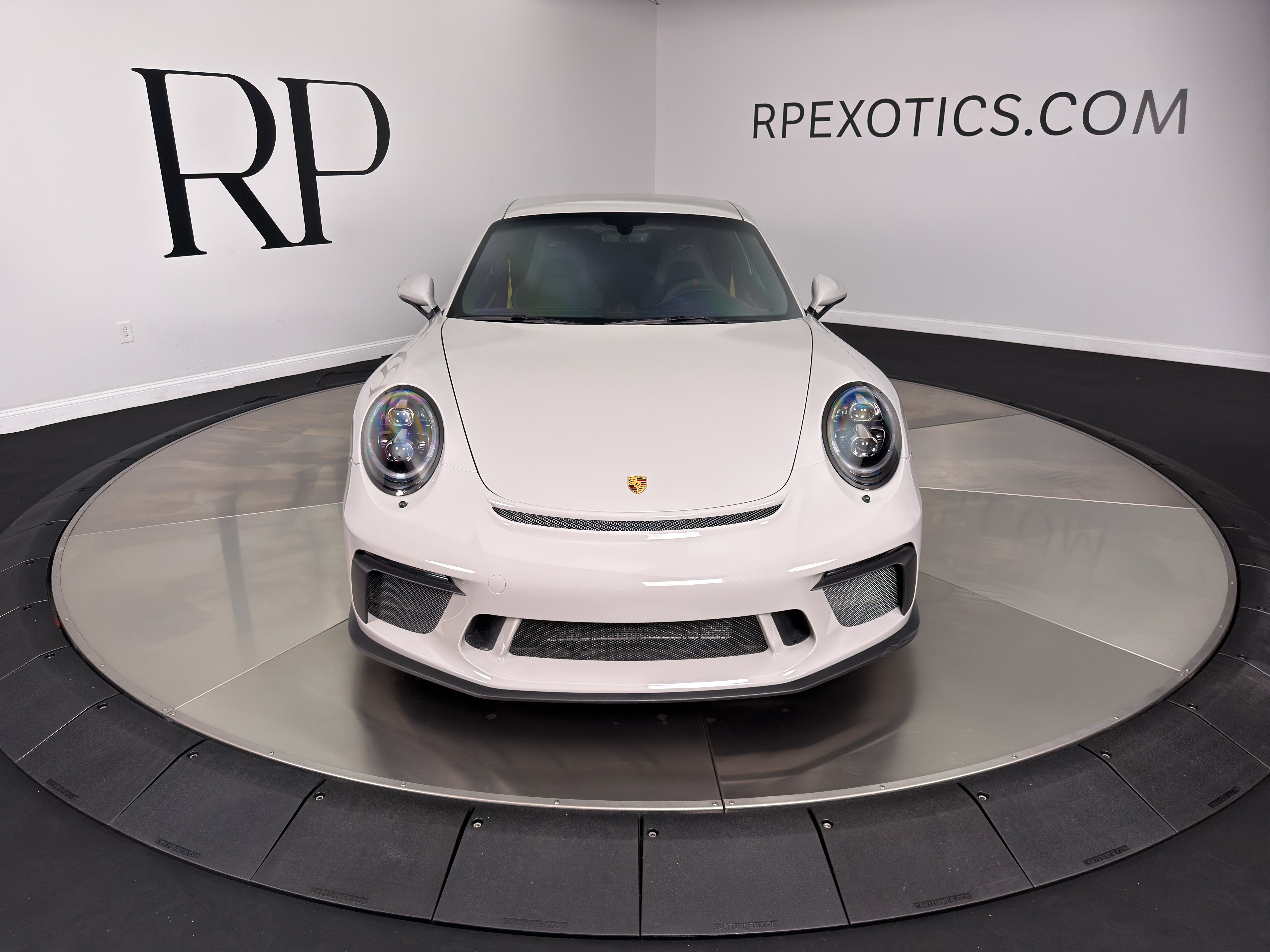 Used 2018 Porsche 911 GT3 RWD image 2