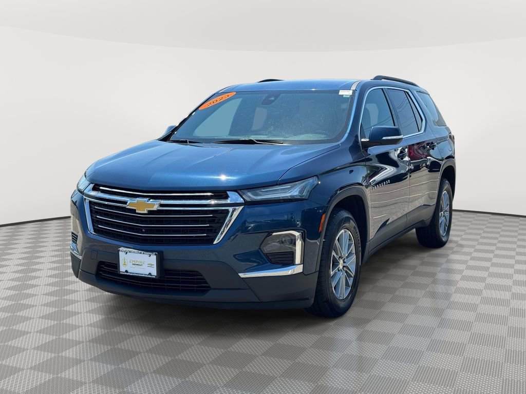 Used 2023 Chevrolet Traverse LT w/ Rear Camera Mirror Package AWD/4WD image 3