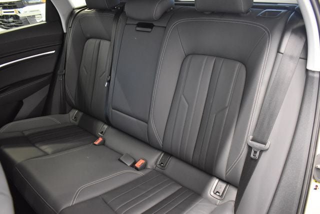 Used 2021 Audi e-tron Premium w/ Convenience Plus Package AWD/4WD image 7