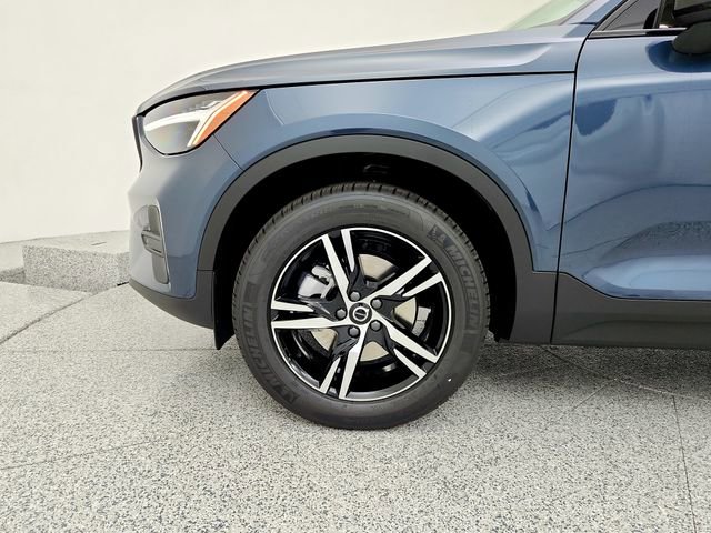New 2026 Volvo XC40 B5 Core w/ Climate Package image 25