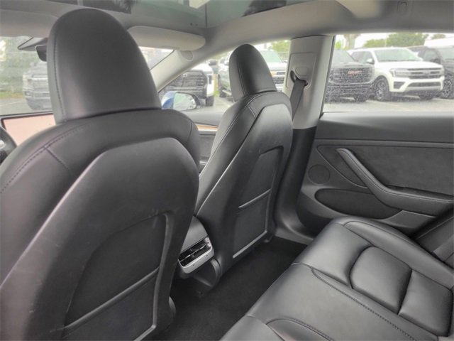 Used 2023 Tesla Model 3 Standard Range image 10