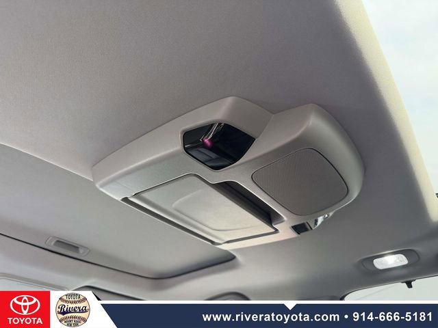 Used 2022 Honda Pilot Elite image 16