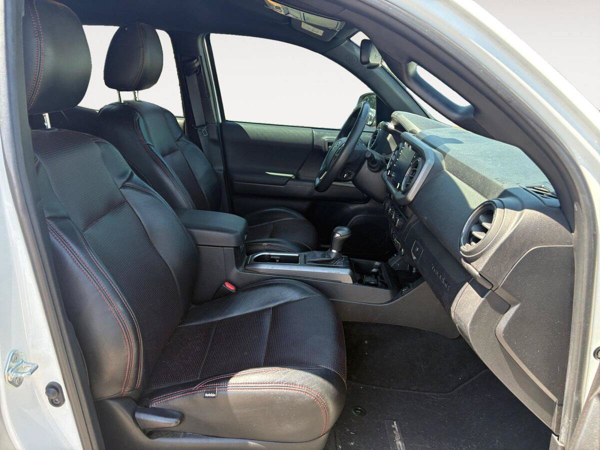 Used 2023 Toyota Tacoma TRD Sport AWD/4WD image 15