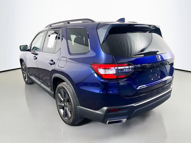 Used 2025 Honda Pilot Sport image 6