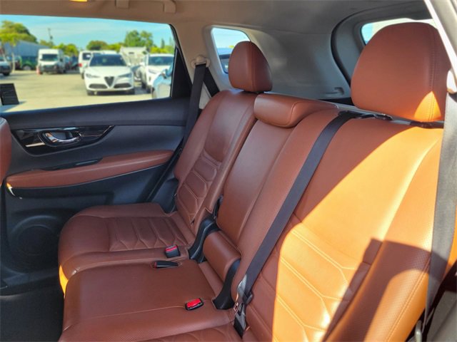 Used 2018 Nissan Rogue SL w/ Premium Package image 8