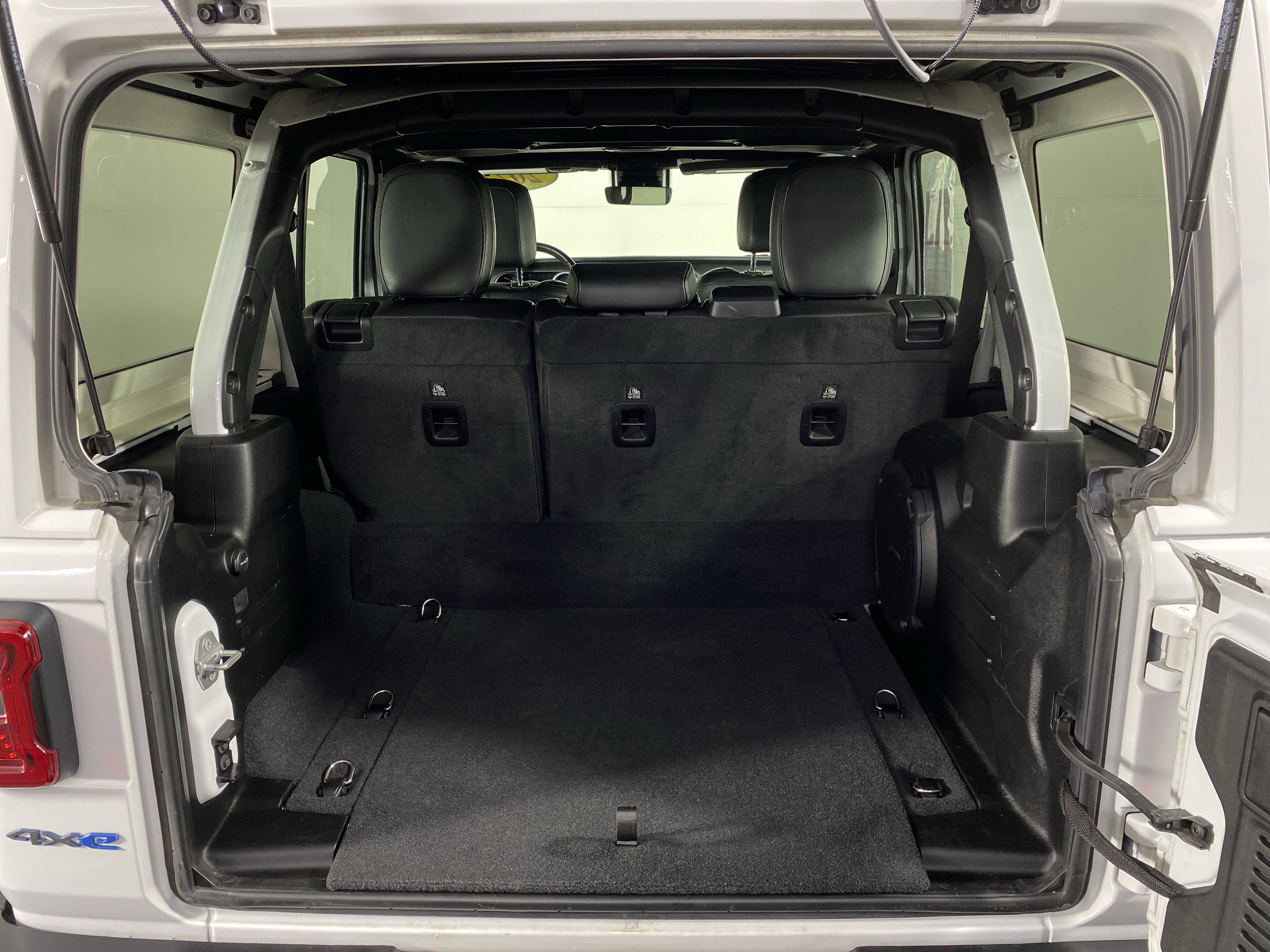 Used 2022 Jeep Wrangler Unlimited Rubicon 4xe w/ Cold Weather Group image 36