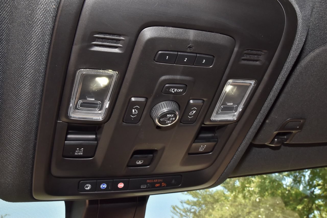Used 2021 Chevrolet Tahoe High Country w/ Premium Package RWD image 34