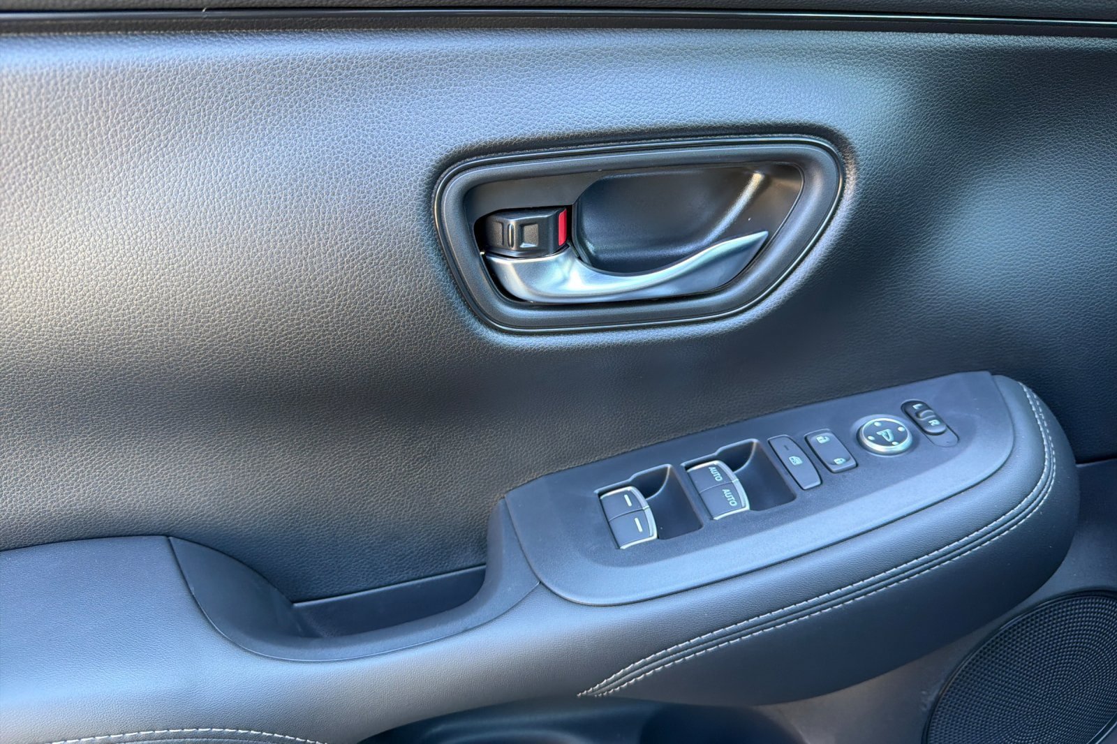 New 2027 Honda HR-V EX-L image 10