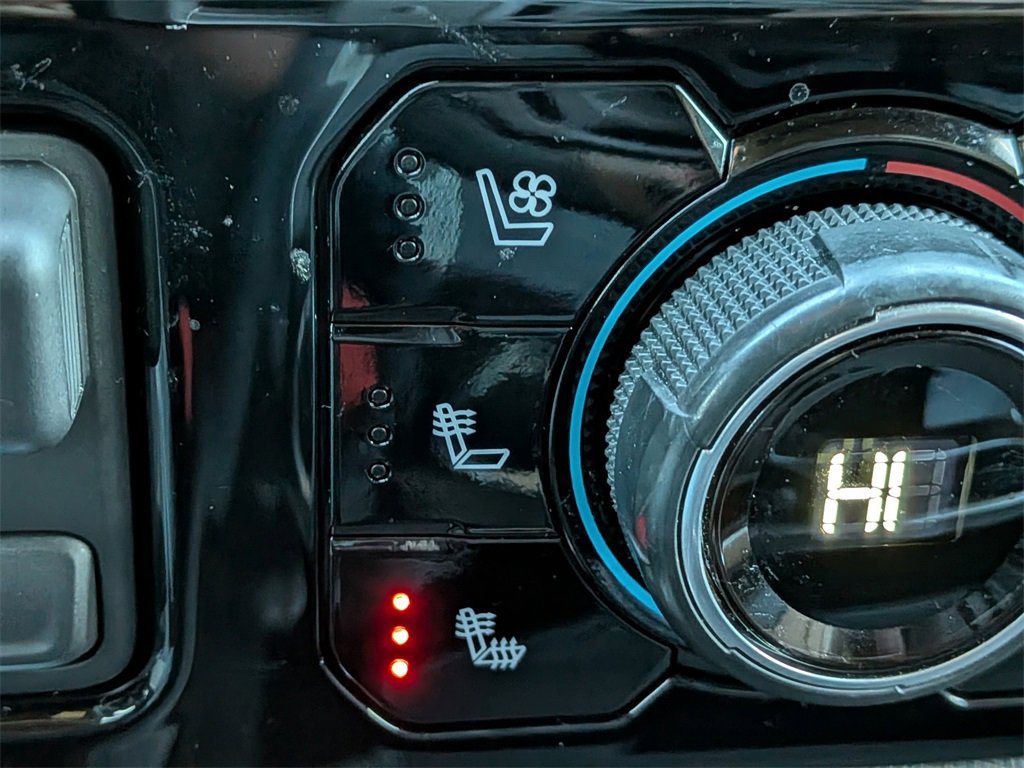 Used 2024 Chevrolet Silverado 2500 High Country w/ High Country Premium Package image 24