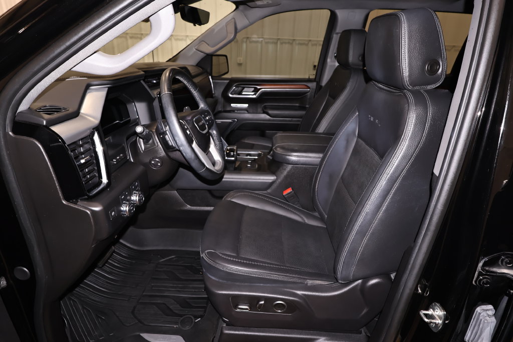 Used 2024 GMC Sierra 1500 Denali w/ Denali Reserve Package AWD/4WD image 14
