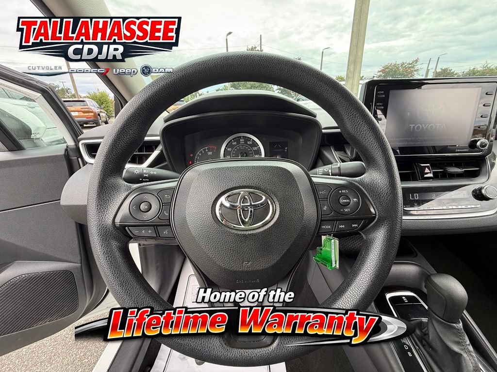 Used 2022 Toyota Corolla LE FWD image 14