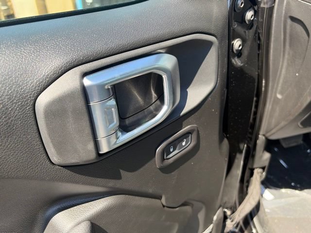 New 2026 Jeep Gladiator Sport AWD/4WD image 13
